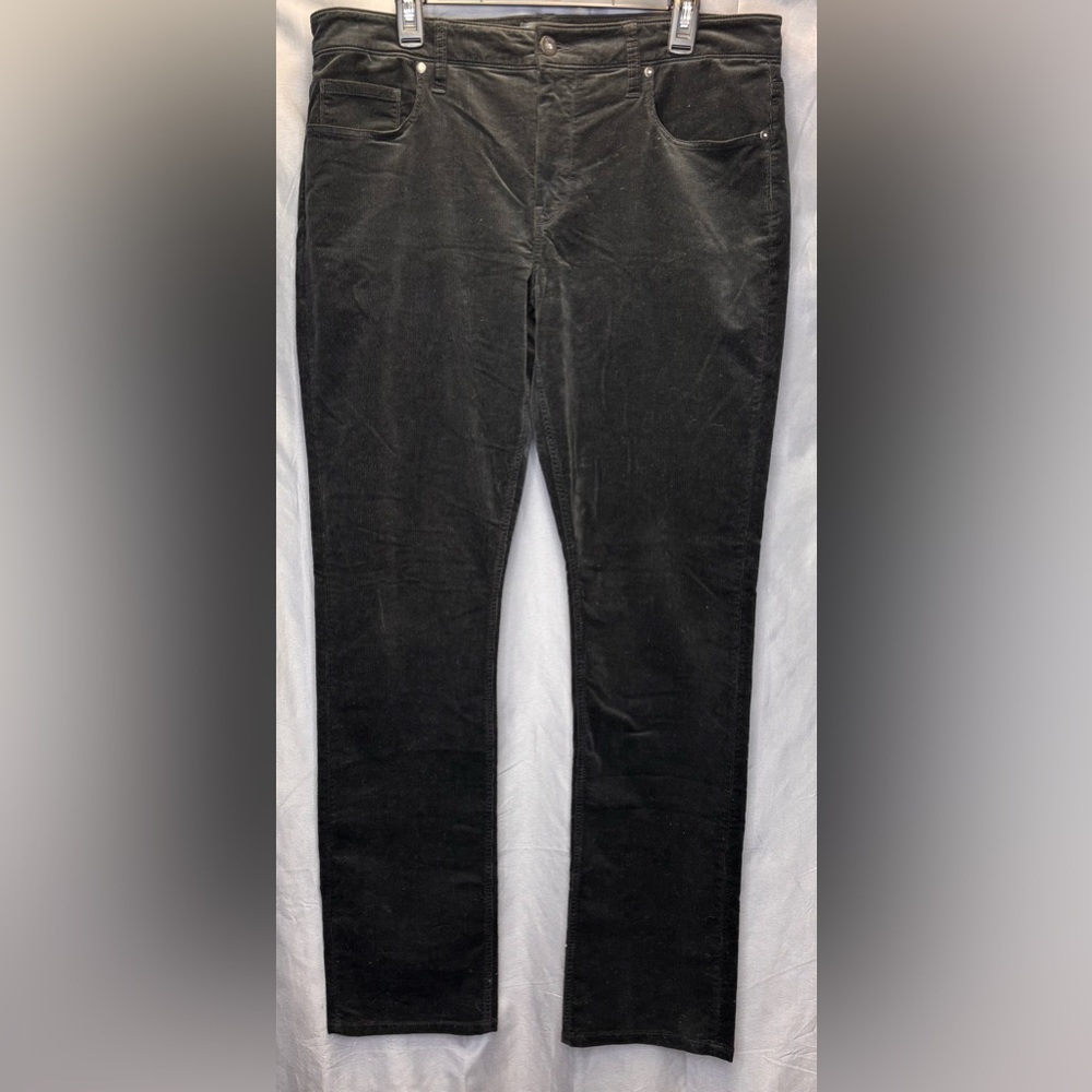 PAIGE Men’s Black Federal Corduroy
Pants Size 34 X 34 (measure 36X34)